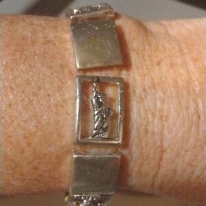 Vintage New York bracelet silver tone (sku 1223)